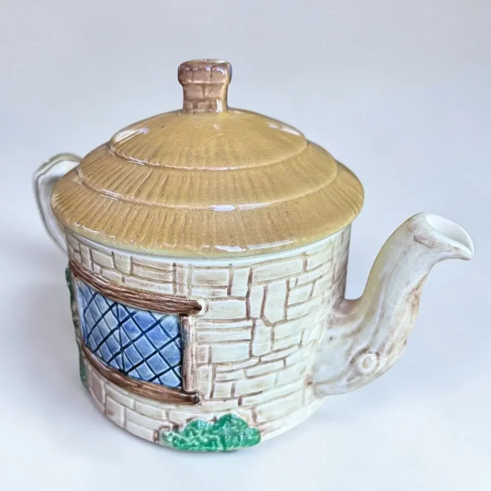 Sylvac Cottage Teapot Staffordshire England Novelty Cottageware Vintage w/ Lid